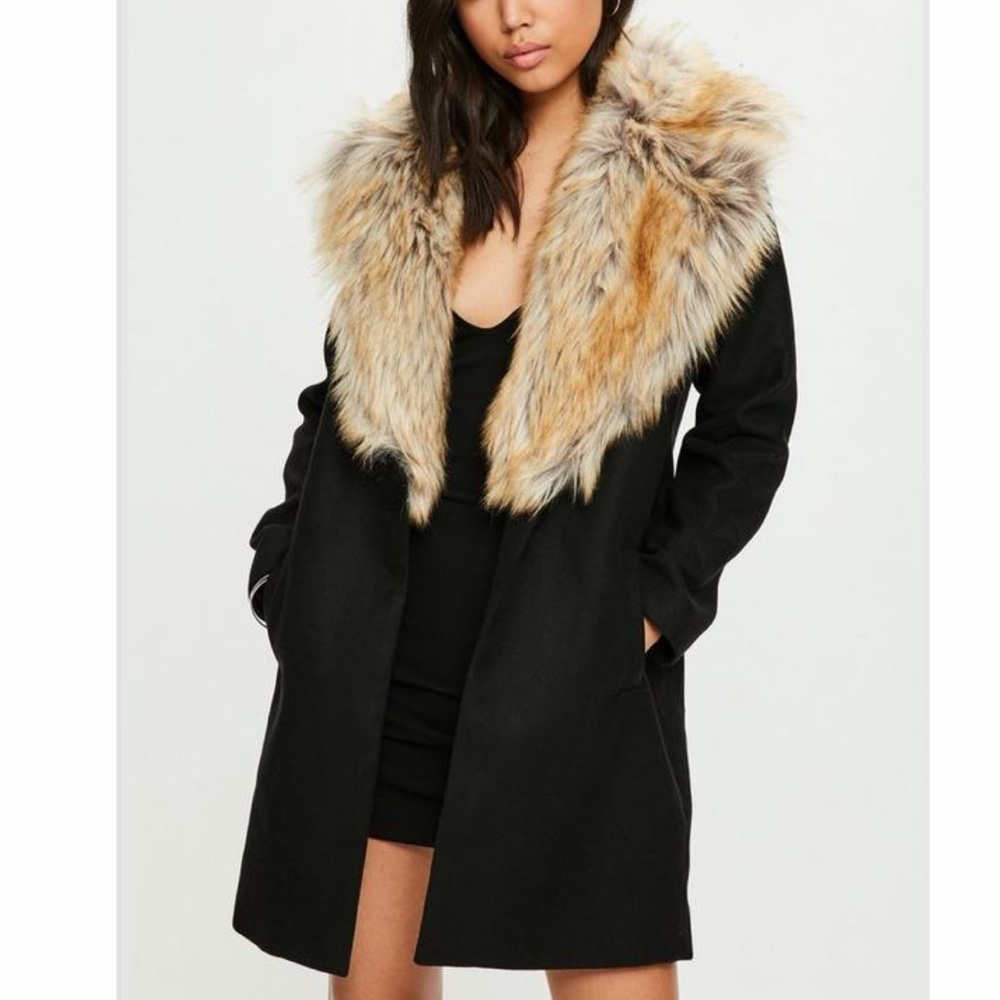 Miss Guided Woof Faux Fur Collar Coat
